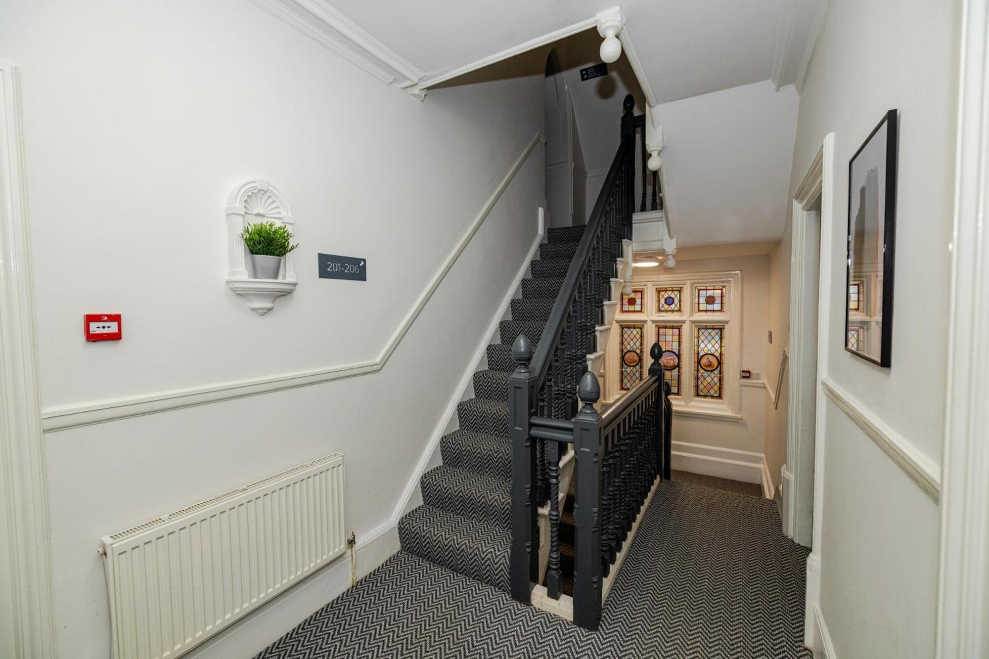 Woodford Hotel London Eksteriør billede